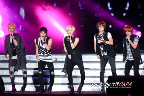 SHINING SHINee @ K-Friends Fireworx Concert Taiwan  #2 Tumblr_lv0f2wE1hk1qcl8qx