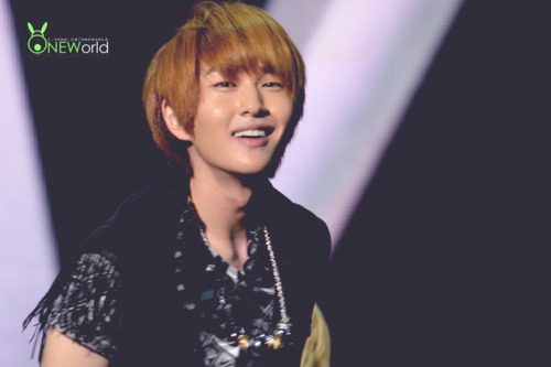 Good Looking Leader Onew @ K-Friends Taiwan #2 Tumblr_lv58hbrnxH1qcl8qx