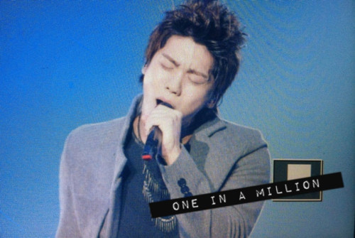 111125 Jonghyun @ SWC en Osaka dia 2 Tumblr_lv82pbHkFN1qcl8qx