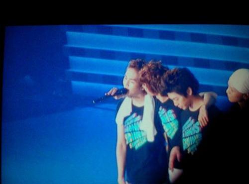 111125 SHINee @ SWC en Osaka dia 2 Tumblr_lv836pBvaK1qcl8qx