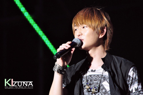 Good Looking Leader Onew @ K-Friends Taiwan  #3 Tumblr_lvixq9my781qcl8qx