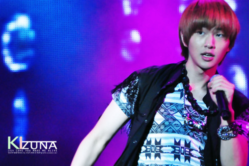 Good Looking Leader Onew @ K-Friends Taiwan  #3 Tumblr_lvixqgP0J71qcl8qx