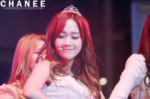 {Pics} Jessica @ SBS New Year's Eve Music Festival 2011 Tumblr_lvmx1ejmj41qhm8z8