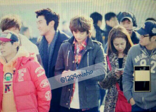 Minho filming for Running Man 111213 Tumblr_lw4nztWHBR1qcl8qx