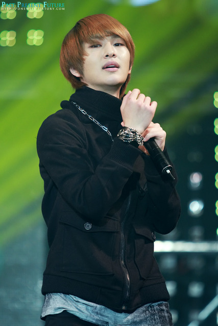 Lovely Leader Onew @ Lotte World 7th Pre-Christmas Festival Tumblr_lwamcbxQ6B1qcl8qx