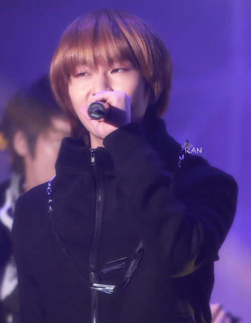 Lovely Leader Onew @ Lotte World 7th Pre-Christmas Festival Tumblr_lwamerhdhr1qcl8qx