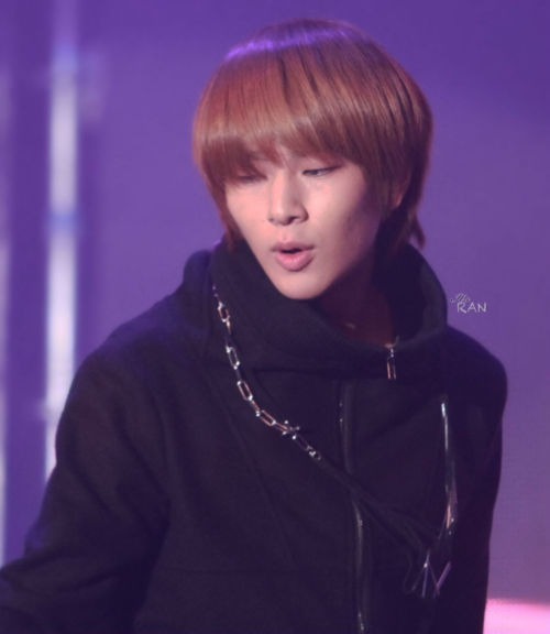 Lovely Leader Onew @ Lotte World 7th Pre-Christmas Festival Tumblr_lwamfdYHTb1qcl8qx