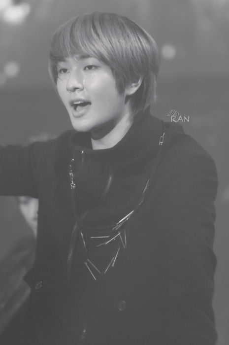 Lovely Leader Onew @ Lotte World 7th Pre-Christmas Festival Tumblr_lwamg60EKL1qcl8qx