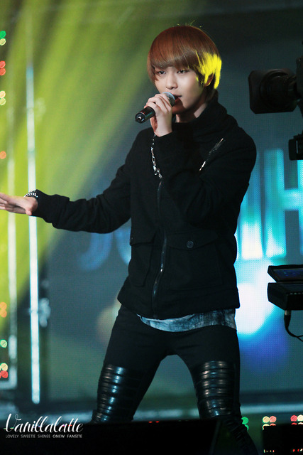 Lovely Leader Onew @ Lotte World 7th Pre-Christmas Festival #3 Tumblr_lwcstlS72g1qcl8qx