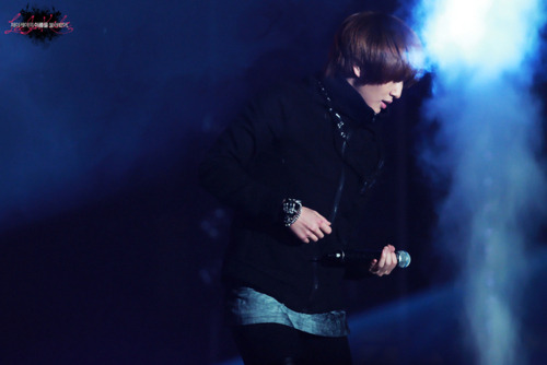 Lovely Leader Onew @ Lotte World 7th Pre-Christmas Festival #3 Tumblr_lwct1izLyx1qcl8qx