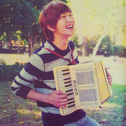 [21-12-2011][trans] SHINee Onew 1 nhóm trưởng đáng tin cậy Tumblr_lwjmrxAERl1r3pax4