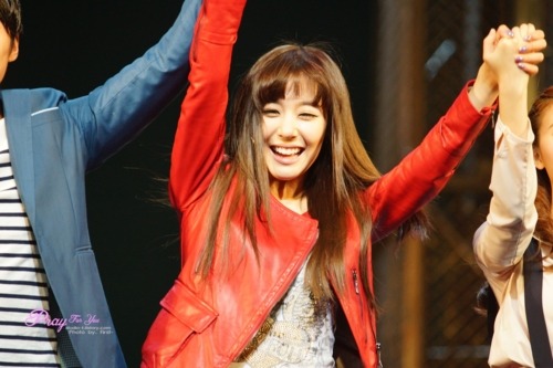 [PIC][23-01-2012]HÌNH ẢNH CỦA TIFFANY TRONG VỞ "FAME"  - Page 4 Tumblr_lwkvpgPFrk1qcaqtr