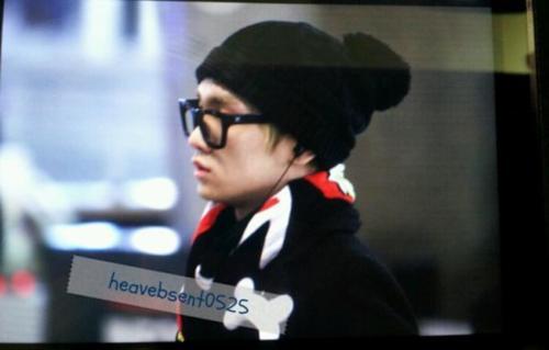 111223 Key  @ Gimpo Airport yendo a Japon Tumblr_lwn9iuqFbu1qcl8qx