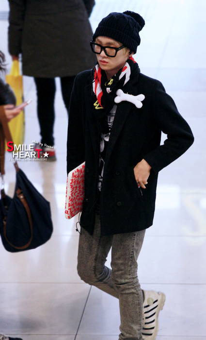 111223 Key  @ Gimpo Airport yendo a Japon Tumblr_lwnvx3lj111qcl8qx