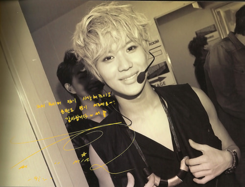 شايني في كتاب صور جولتهم الآسيوية “SHINee World” Tumblr_lwvf8dZ2ZE1qd0fz8