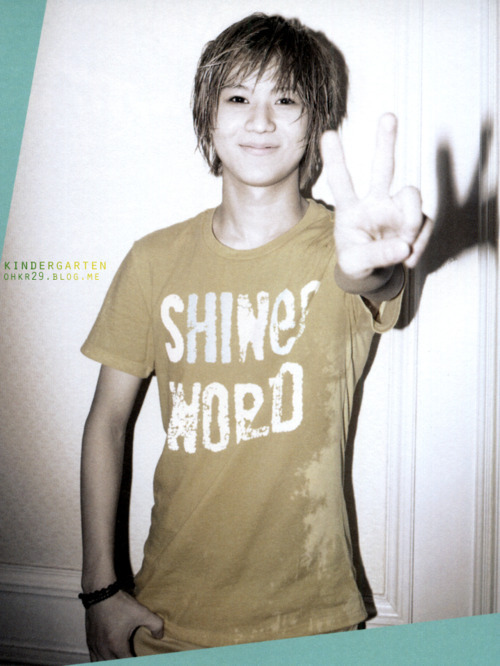 شايني في كتاب صور جولتهم الآسيوية “SHINee World” Tumblr_lwvp165XT21qd0fz8