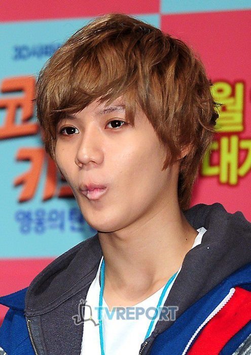 120103 Taemin @ Koala Kid Premiere  Tumblr_lx7gliq7ju1qcl8qx