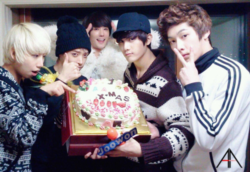 [PIC] Staff diary@fancafe (03/01/2012)   Tumblr_lx8de8KDJ31qbzdsu