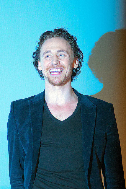 Kedvenc képeink Tom Hiddlestonról No. 2. - Page 9 Tumblr_lz1ovk2Gct1qlgn9v