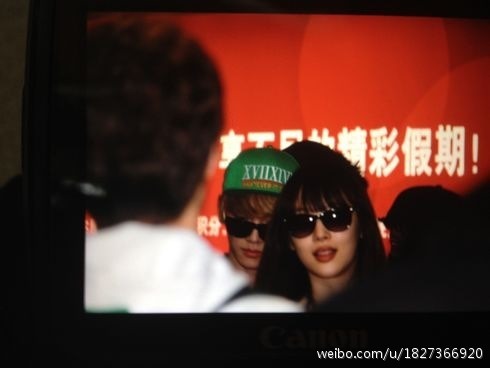  120224 Key @ Aeropuerto de Pudong Tumblr_lzvu2zfgiE1qcl8qx