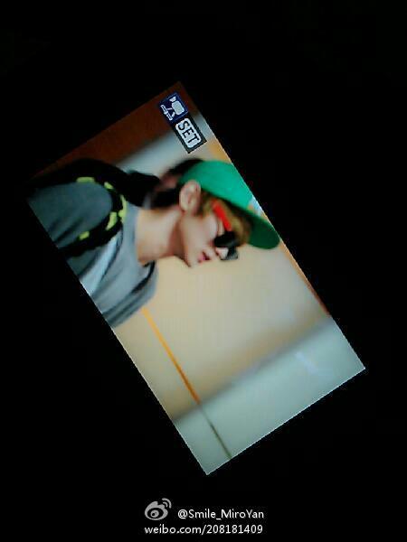  120224 Key @ Aeropuerto de Pudong Tumblr_lzvueltFXZ1qcl8qx