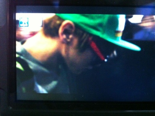  120224 Key @ Aeropuerto de Pudong Tumblr_lzvurlOoYO1qcl8qx