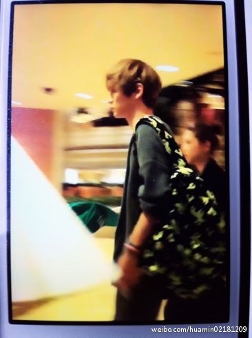 120225 Key y Minho @ dejando el Hotel de Shangai Tumblr_lzxhzvmX0e1qcl8qx