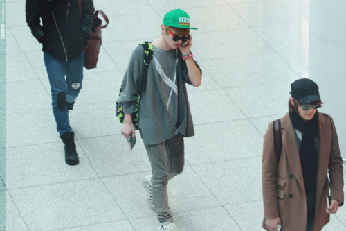 240212 Key, Minho y Jonghyun partiendo a Shangai @ Aeropuerto  Tumblr_lzxiaizGY41qcl8qx