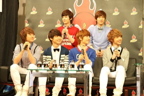 Boyfriend @ SEED 97.5 FM Tumblr_m0zduerXqT1qk5nib