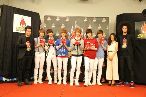 Boyfriend @ SEED 97.5 FM Tumblr_m0zeebDB3Y1qk5nib