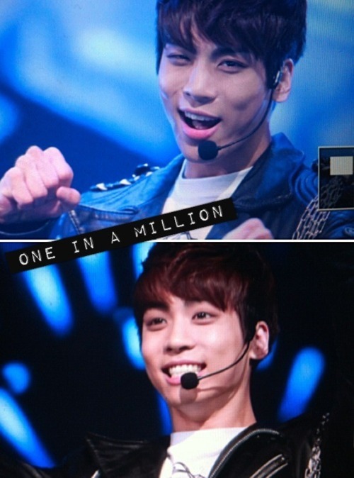 120322 SHINee @ Mnet Countdown  Tumblr_m1a9ql85ML1qcl8qx