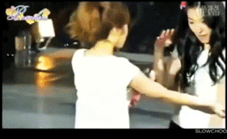 [GIFS][26-03-2012] TIFFANY - THÀNH VIÊN LUÔN BỊ BẠO LỰC =]] Tumblr_m1bui3KxGU1qiol53