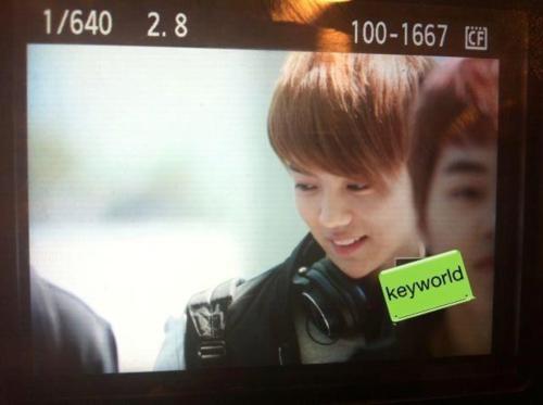 120407 EXO-M going to China - Luhan Tumblr_m23us4rlLo1qa70e7