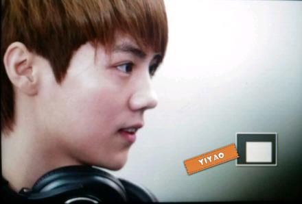 120407 EXO-M going to China - Luhan Tumblr_m23uykBKMg1qa70e7