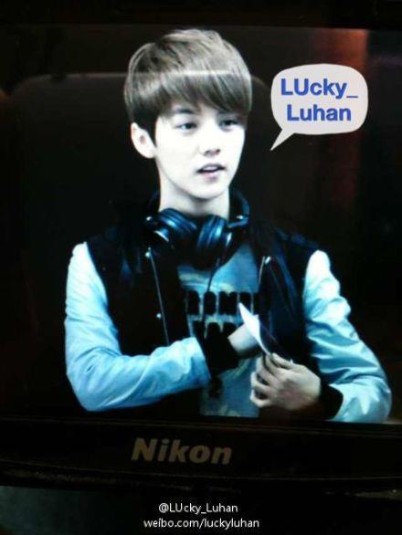 120407 EXO-M going to China - Luhan Tumblr_m23v6fw5DP1qa70e7