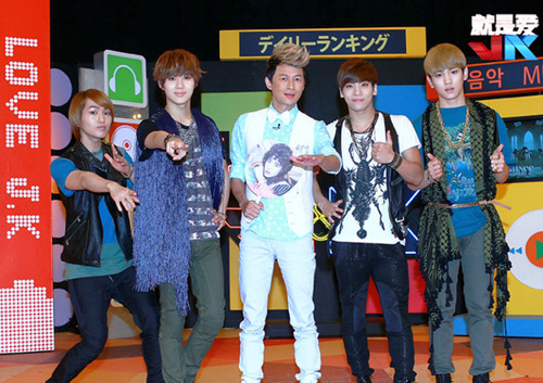 120628 SHINee asiste a Channel [V] "I LOVE JK" CON KEN (SINOPSIS)  Tumblr_m6be90wOql1qcl8qx