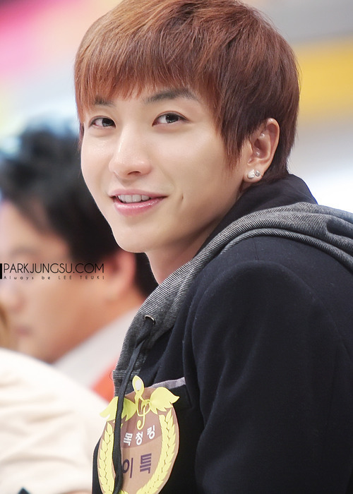 Feliz cumpleaños Teukie♥  Tumblr_m6gc76kNNx1qllocm