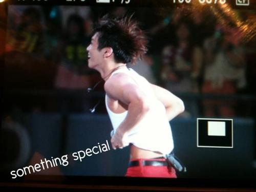 120701 Jonghyun @ Japan Arena Tour Hiroshima (día 2) Tumblr_m6hcfys9eT1qcl8qx