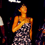 Rihanna Tumblr_m6vh4jmHxZ1rrvelt