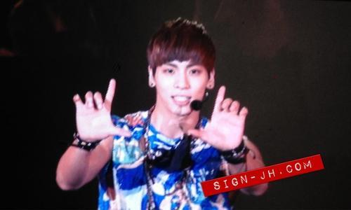 120713 Jonghyun @ Yeosu Expo Tumblr_m73m5q9NfL1qcl8qx