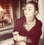 Miley Cyrus Tumblr_m752gwcEaw1qmaiup