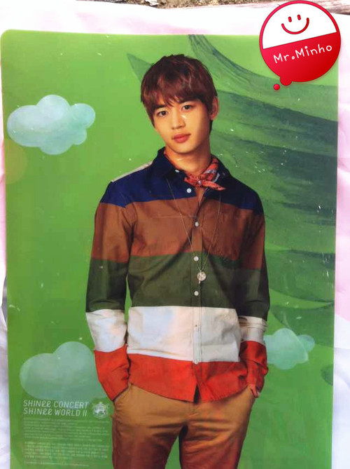 [IMG/190712] Official Goods SHINee World II en Seúl Tumblr_m7i0t0LxfZ1qd0fz8