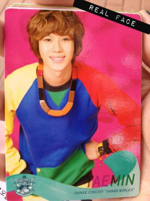 [IMG/190712] Official Goods SHINee World II en Seúl Tumblr_m7i0vyUuP31qd0fz8