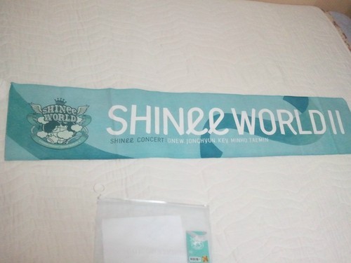 [IMG/190712] Official Goods SHINee World II en Seúl Tumblr_m7i15ysPJ81qd0fz8