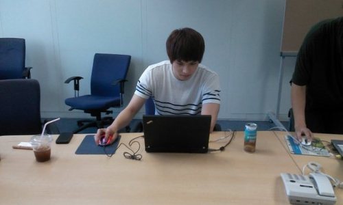 [Traduction] Interview 'Twitter' de Jonghyun via @mkstartoday (06/08/12) Tumblr_m8hm35tMfz1ql3yq5
