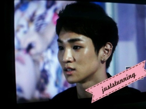 120813 Key @ SM.A.RT Exhibition Tumblr_m8otjxvh1Z1qcl8qx