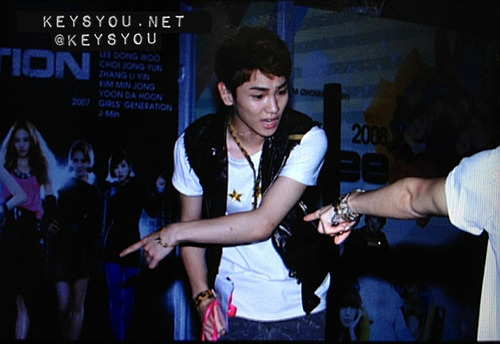 120813 Key @ SM.A.RT Exhibition Tumblr_m8oubbfahg1qcl8qx