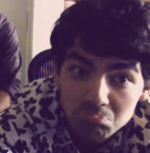 Joe Jonas Tumblr_m98atfCSWm1r0yson