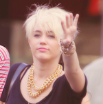 Miley Cyrus Tumblr_m9he6bhNdq1qmaiup