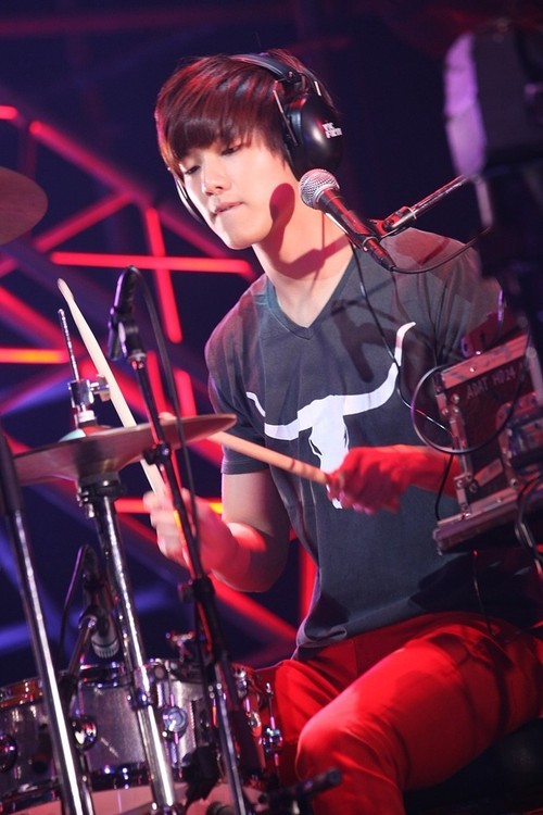 [Officiel] CNBLUE @ CODE NAME BLUE release live concert (10/09/12) Tumblr_maavqb9jzS1ql3yq5